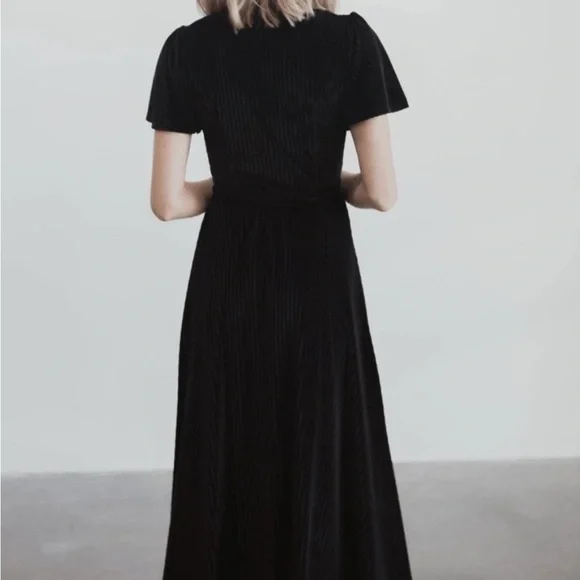Baltic Born Black Velvet Andi Ribbed Wrap Dress Size Small Formal Bridesmaid - Picture 2 of 15